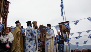 Обычаи в разных уголках Греции в день Крещения