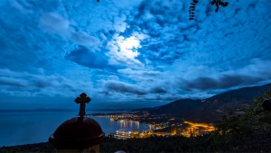 Греческий фотограф показал «Небо Греции» за 365 дней  