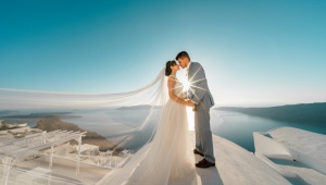Новая информационно-консультационная  услуга о проведении торжественных бракосочетаний (гражданских и церковных) на самом красивом острове Греции - острове Санторини
